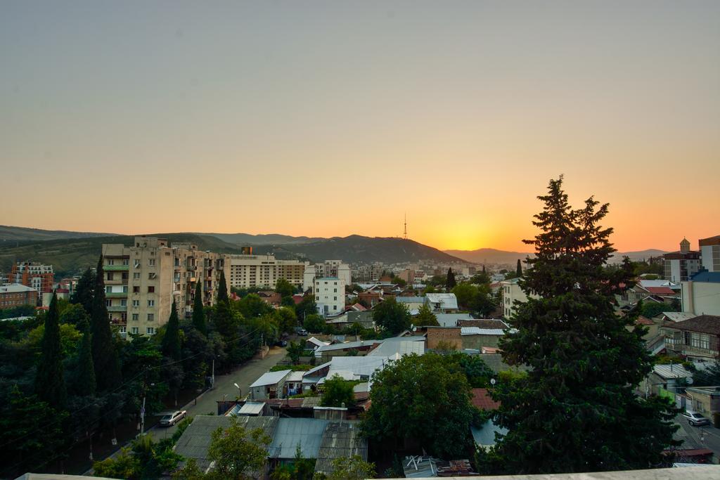Dat Exx Apartments Tbilisi Bagian luar foto