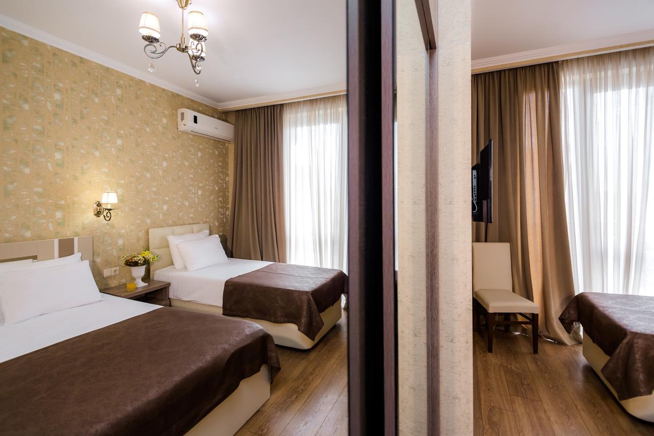 Dat Exx Apartments Tbilisi Bagian luar foto