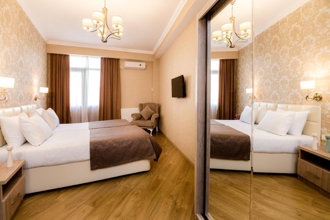 Dat Exx Apartments Tbilisi Bagian luar foto