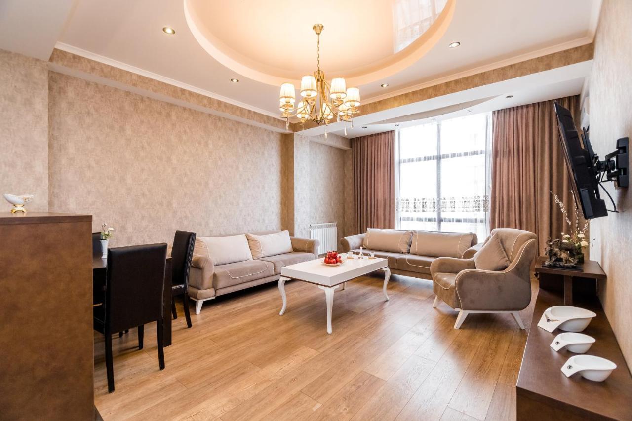 Dat Exx Apartments Tbilisi Bagian luar foto